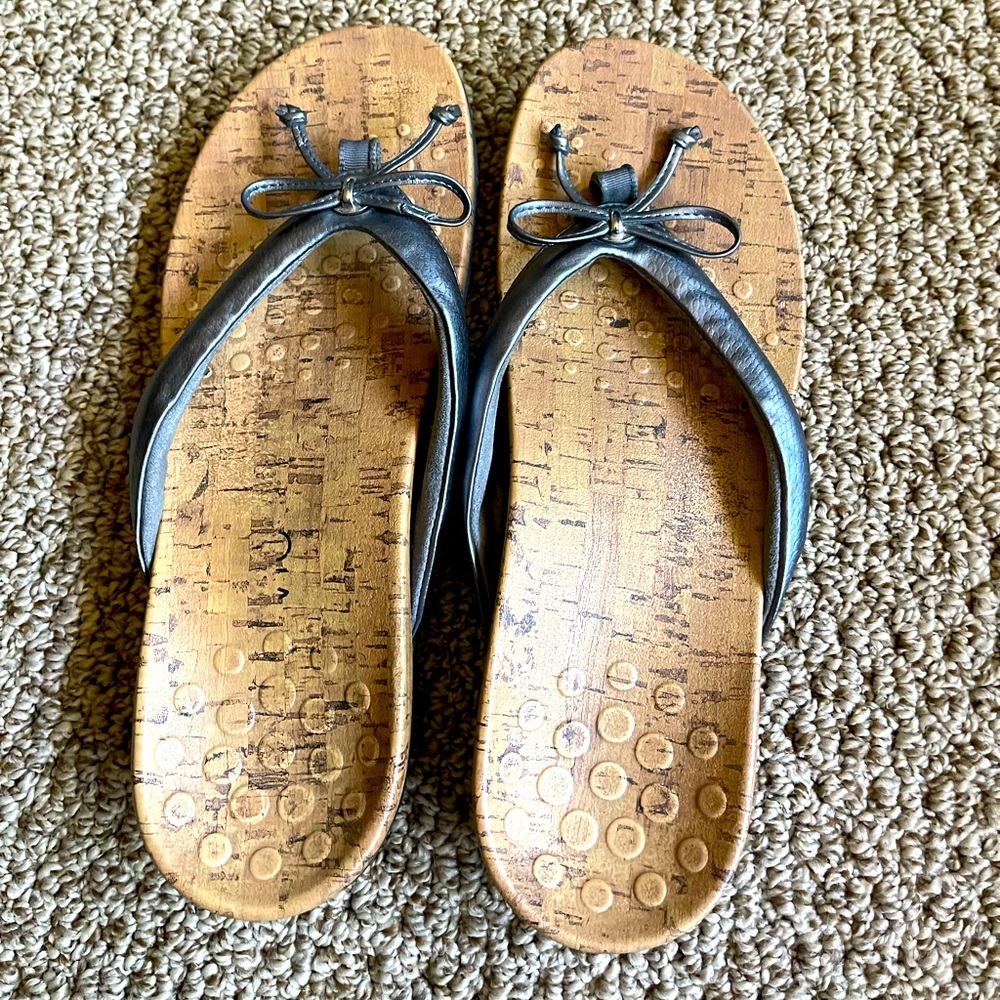 Women’s Vionic sandals
